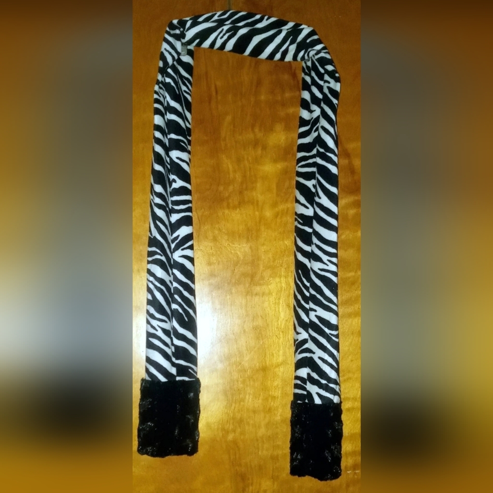 Women's "Wolf Tales" Winter Hand & Neck Scarf Soft Fuzzy Animal Print 
